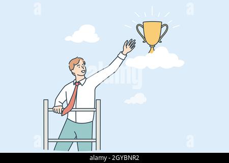Concetto di opportunità e successo aziendale. Giovane uomo d'affari sorridente personaggio cartoon in piedi raggiungere per trofeo d'oro volare in aereo vettore illus Foto Stock