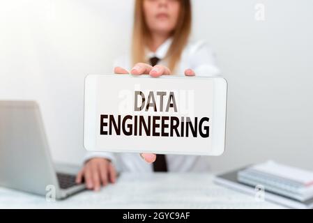 Didascalia di testo Presenting Data Engineering, Word scritto sulla scienza dei dati che si concentra sulle applicazioni pratiche dei dati Intern Avvio DI un nuovo posto di lavoro, Foto Stock