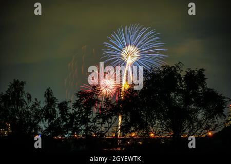 Setagaya-ku, esposizione fuochi d'artificio sul fiume Tama (2019). Luogo di tiro: Città di Kawasaki, Prefettura di Kanagawa Foto Stock