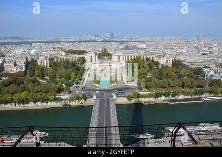 Vista aerea di Parigi dalla Torre Eiffel Foto Stock