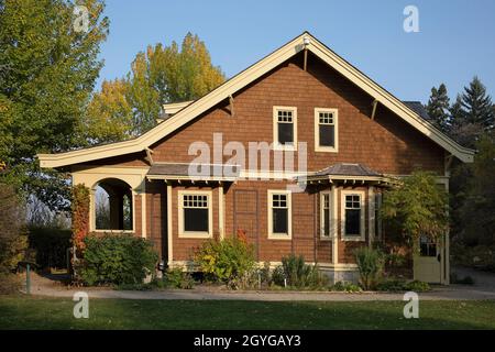 Casa in stile artistico e artigianale al Reader Rock Garden Historic Park, un sito storico provinciale e nazionale chiamato per William Roland Reader, Calgary Foto Stock