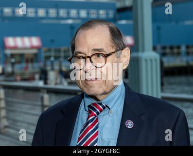 New York, Stati Uniti. 07 ottobre 2021. Il rappresentante degli Stati Uniti Jerrold Nadler partecipa al Gala 2021 di Hudson River Park al Molo Sixty su Chelsea Piers (Foto di Lev Radin/Pacific Press) accreditamento: Pacific Press Media Production Corp./Alamy Live News Foto Stock