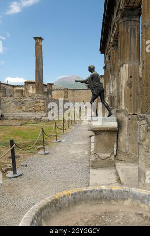 ITALIA, CAMPANIA, POMPEI, TEMPIO DI APOLLO Foto Stock