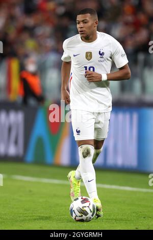 Torino, 7 ottobre 2021. Kylian Mbappe di Francia durante la partita della UEFA Nations League allo Stadio Juventus di Torino. Il credito d'immagine dovrebbe essere: Jonathan Moscrop / Sportimage Foto Stock