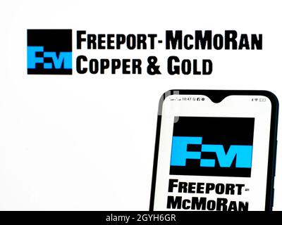 In questa foto è illustrato il logo Freeport-McMoRan Copper & Gold Inc. Visualizzato su uno smartphone Foto Stock