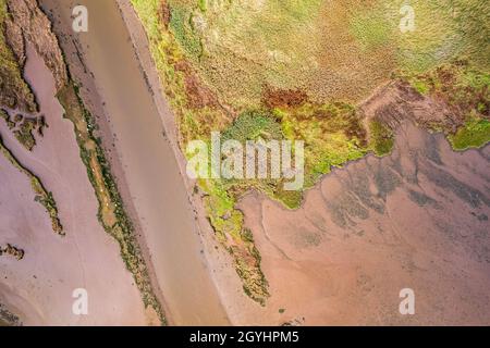 Top Downe vista di Tidal Creek a River Teign da un drone, Newton Abbot, Devon, Inghilterra Foto Stock