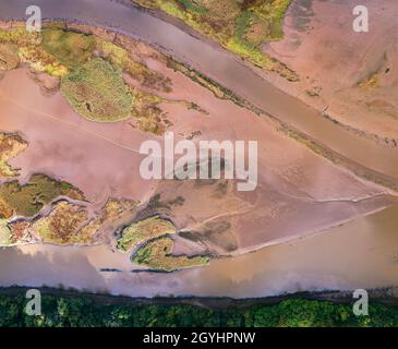 Top Downe vista di Tidal Creek a River Teign da un drone, Newton Abbot, Devon, Inghilterra Foto Stock