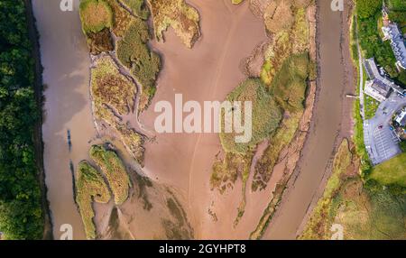 Top Downe vista di Tidal Creek a River Teign da un drone, Newton Abbot, Devon, Inghilterra Foto Stock