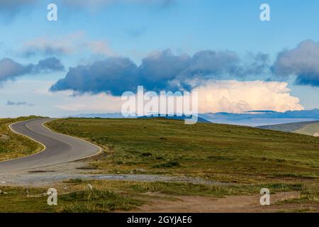 La strada Transalpinain i Monti Carpazi di Romania Foto Stock