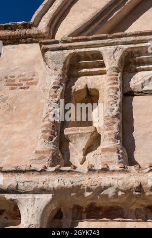 Particolare della facciata della chiesa della Missione San Jose de Tumacori. Parco storico Nazionale Tumacori. Foto Stock