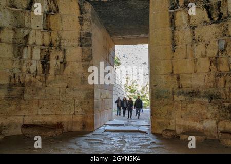 MICENAE, GRECIA, GENNAIO - 2020 - veduta interna della famosa tomba di agamemnon, zona delle micene, grecia Foto Stock