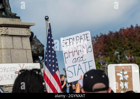 St. Paul, Minnesota. Fermare la protesta del mandato. Protesta per fermare i mandati di vaccinazione e i passaporti. Movimento anti-vaccino. Foto Stock