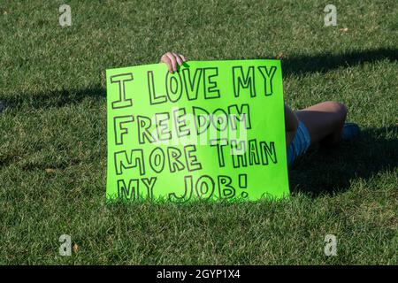 St. Paul, Minnesota. Fermare la protesta del mandato. Protesta per fermare i mandati di vaccinazione e i passaporti. Movimento anti-vaccino. Foto Stock