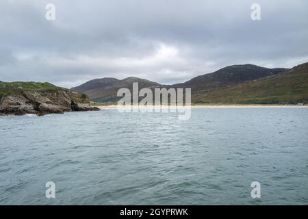 Pioggia tempesta e sole sopra Lough Swilly e Lenan Bay nella contea di Donegal, Irlanda. Foto Stock