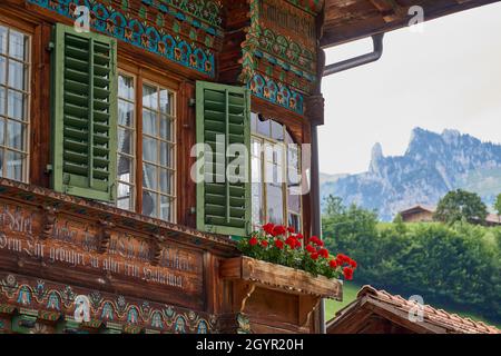 Chalet Svizzero - Simmental, Berner Oberland, Svizzera Foto Stock