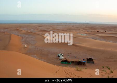 Popolo marocchino nomade e le loro tende Foto Stock