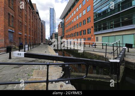 Lock 89 (Tib Lock), sul canale Rochdale, Manchester Centrale, Lancashire, Inghilterra, Regno Unito Foto Stock