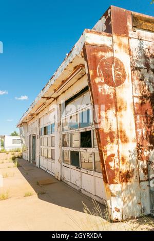 Garage abbandonato sulla Route 66 USA Foto Stock