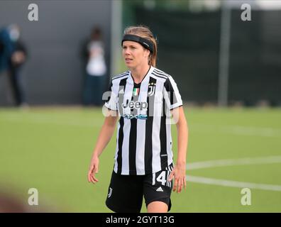 Torino, Italia. 9 ottobre 2021. 09 ottobre 2021 Vinovo - Torino Sofie Pederson (Juventus Women) durante il campionato italiano di womenÕs, Serie Una partita di calcio tra Juventus FC e Napoli Femminile al Juventus Training Center di Vinovo, Italia - Photo Nderim Kaceli / Alamy Live News Credit: Nderim Kaceli/Alamy Live News Foto Stock