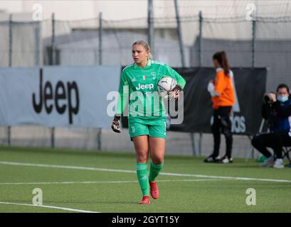 Torino, Italia. 9 ottobre 2021. 09 ottobre 2021 Vinovo - Torino Roberta Aprile (Juventus Women) durante il campionato italiano di womenÕs, Serie A football match tra Juventus FC e Napoli Femminile al Juventus Training Center di Vinovo, Italia - Photo Nderim Kaceli / Alamy Live News Credit: Nderim Kaceli/Alamy Live News Foto Stock