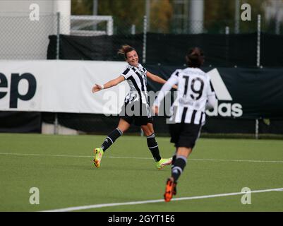 Torino, Italia. 9 ottobre 2021. 09 ottobre 2021 Vinovo - Torino Arianna Caruso (Juventus Women) durante il campionato italiano di womenÕs, Serie Una partita di calcio tra Juventus FC e Napoli Femminile al Juventus Training Center di Vinovo, Italia - Photo Nderim Kaceli / Alamy Live News Credit: Nderim Kaceli/Alamy Live News Foto Stock