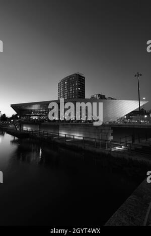 The Alchemist cocktail bar, Salford Quays, Manchester, Lancashire, Inghilterra, REGNO UNITO Foto Stock