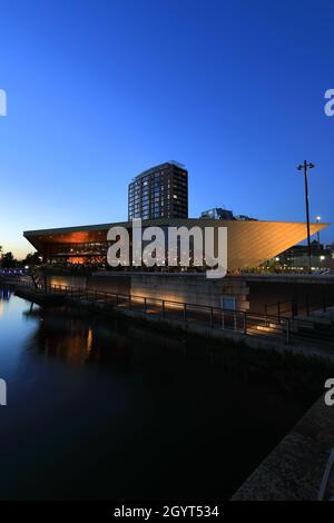 The Alchemist cocktail bar, Salford Quays, Manchester, Lancashire, Inghilterra, REGNO UNITO Foto Stock