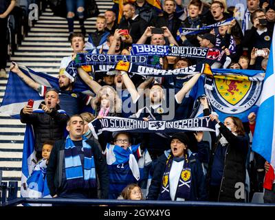 Hampden Park, Glasgow, Regno Unito. 9 Ott 2021. FIFA World Cup Football qualification, Scotland versus Israel; Scotland Fans Credit: Action Plus Sports/Alamy Live News Foto Stock