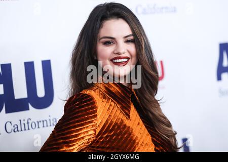 Beverly Hills, Stati Uniti. 9 ottobre 2021. (FILE) Selena Gomez e Chris Evans Dating Rumors. BEVERLY HILLS, LOS ANGELES, CALIFORNIA, USA - NOVEMBRE 17: La cantante Selena Gomez che indossa Prada arriva all'ACLU SoCala's Annual Bill of Rights Dinner 2019 che si tiene al Beverly Wilshire Four Seasons Hotel il 17 Novembre 2019 a Beverly Hills, Los Angeles, California, Stati Uniti. (Foto di Xavier Collin/Image Press Agency/Sipa USA) Credit: Sipa USA/Alamy Live News Foto Stock