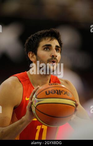 A Coruña, Spagna. Ricky Rubio spara per il basket durante l'amichevole partita di basket tra Spagna e Canada in Un Coruña il 6 agosto 2014 Foto Stock