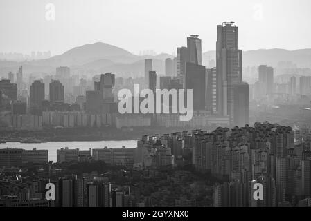 Seul Corea del Sud paesaggio urbano e il fiume Han, Corea del Sud viaggio il 12 settembre 2021 Foto Stock