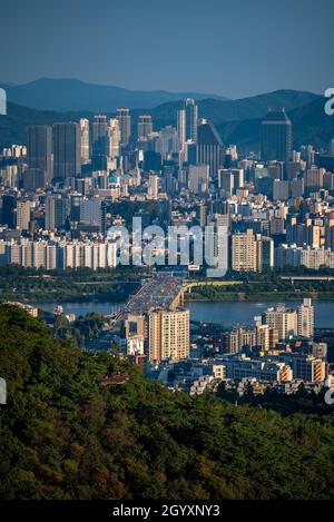 Seul Corea del Sud paesaggio urbano e il fiume Han, Corea del Sud viaggio il 12 settembre 2021 Foto Stock