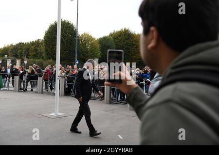 Vienna, Austria. 10th Ott 2021. Discussione non aperta ai media tra il Vice Cancelliere Werner Kogler (i Verdi) e il Presidente federale austriaco. Werner Kogler (i Verdi) sulla strada per Hofburg. Credit: Franz PERC / Alamy Live News Foto Stock