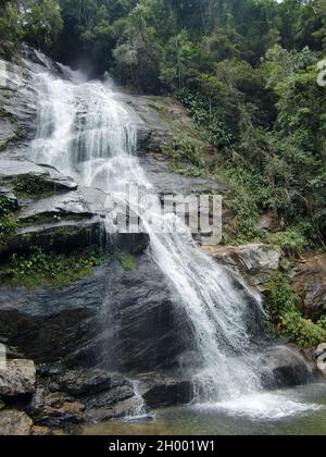 Cascata di Cascatinha (Parco Nazionale di Tijuca, Rio de Janeiro, Repubblica Federativa del Brasile) Foto Stock