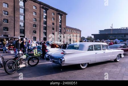 Vendita di stivali da auto classiche al Coal Drops Yard Kings Cross London 9/10/2021 Foto Stock