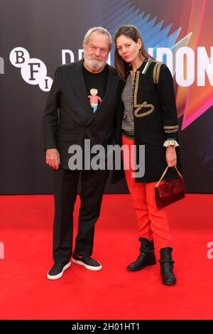 Terry Gilliam e Amy Gilliam, The French Dispatch, 65° BFI London Film Festival, Royal Festival Hall - Southbank Centre, Londra, Regno Unito, 10 ottobre 2021 Foto Stock