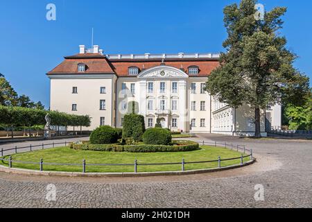 Berlino, Germania - 6 settembre 2021: Castello d'acqua barocco Koepenick Palace, oggi museo d'arte Foto Stock