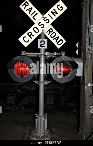 Segnale di attraversamento ferroviario. Foto Stock