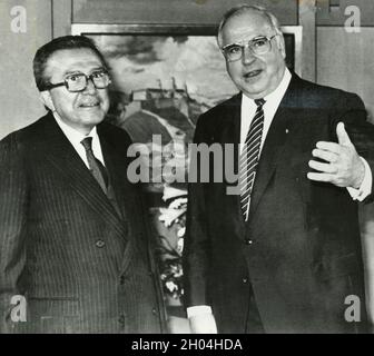 Il primo ministro italiano Giulio Andreotti (a sinistra) e il cancelliere tedesco Helmut Kohl, 1989 Foto Stock