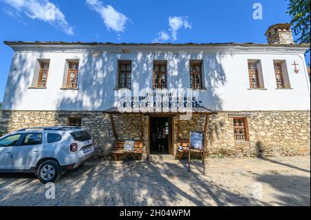 Villaggio di Kovachevitsa con autentici del XIX secolo e ospita, Blagoevgrad Regione, Bulgaria Foto Stock