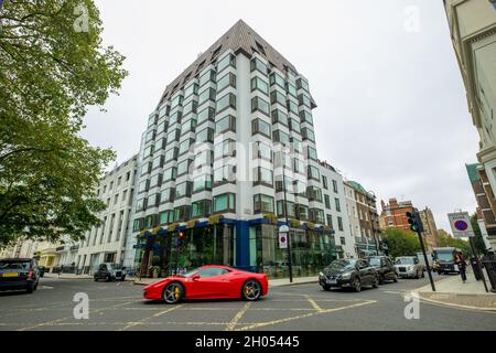 Londra - Ottobre 2021: L'Hari Hotel, un boutique hotel a 5 stelle nella zona di Knightsbridge Belgravia nel centro di Londra Foto Stock