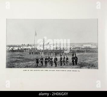 CAMPO DELLA SETTIMA CAVALLERIA DI NEW YORK, VICINO A FAIRFAX COURT HOUSE, VA dal libro americano della Guerra civile e album Grant : 'art immortelles' : Un portafoglio di riproduzioni a mezzitoni da fotografie rare e costose progettate per perpetuare la memoria del generale Ulisse S. Grant, raffigurante scene e incidenti in relazione alla Guerra civile pubblicata a Boston e New York da W. H. Allen nel 1894 Foto Stock