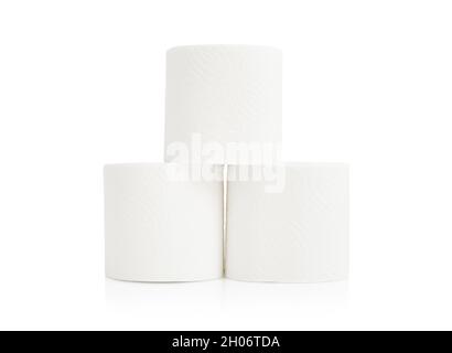 carta igienica bianca comune, su sfondo bianco isolato Foto Stock