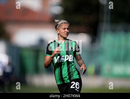 Sassuolo, Europa. 10 Ott 2021. Lana Clelland (#26 US Sassuolo)in azione durante la Serie un gioco Femminile tra Sassuolo ed Empoli Ladies allo Stadio Enzo Ricci di Sassuolo, Italia Credit: SPP Sport Press Photo. /Alamy Live News Foto Stock