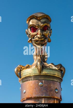 Cutom grottesco fatto cappuccio ornamento. Foto Stock