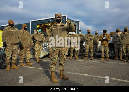 I membri del 35esimo team di supporto civile della Guardia Nazionale del West Virginia (armi di distruzione di massa) e del 35esimo team di esplosivi chimici, biologici, radiologici, nucleari e ad alto rendimento Enhanced Response Force Package hanno provato a sostenere la 59a Inaugurazione Presidenziale, 19 gennaio 2021. Almeno 25,000 Guardia Nazionale uomini e donne sono stati autorizzati a condurre missioni di sicurezza, comunicazione e logistica a sostegno delle autorità federali e distrettuali che hanno condotto e attraverso l'inaugurazione. Foto Stock