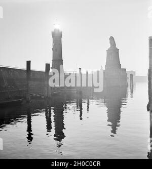 Ein Ausflug nach Lindau am Bodensee, Deutsches Reich 1930er Jahre. Un viaggio a Lindau situato in prossimità del lago di Costanza, in Germania 1930s. Foto Stock