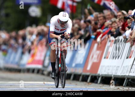 Foto del file datata 25-09-2019 del britannico Alex Dowsett. Data di emissione: Martedì 12 ottobre 2021. Foto Stock