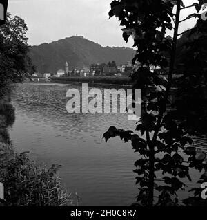 Blick auf Bad Ems an der Lahn, Deutschland 1930er Jahre. Vista di Bad Ems presso il fiume Lahn, Germania 1930s. Foto Stock