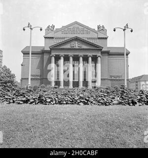 Teatro Das im Stadtkern von Duisburg, Deutschland 1930er Jahre. Teatro a Duisburg city centre, Germania 1930s. Foto Stock